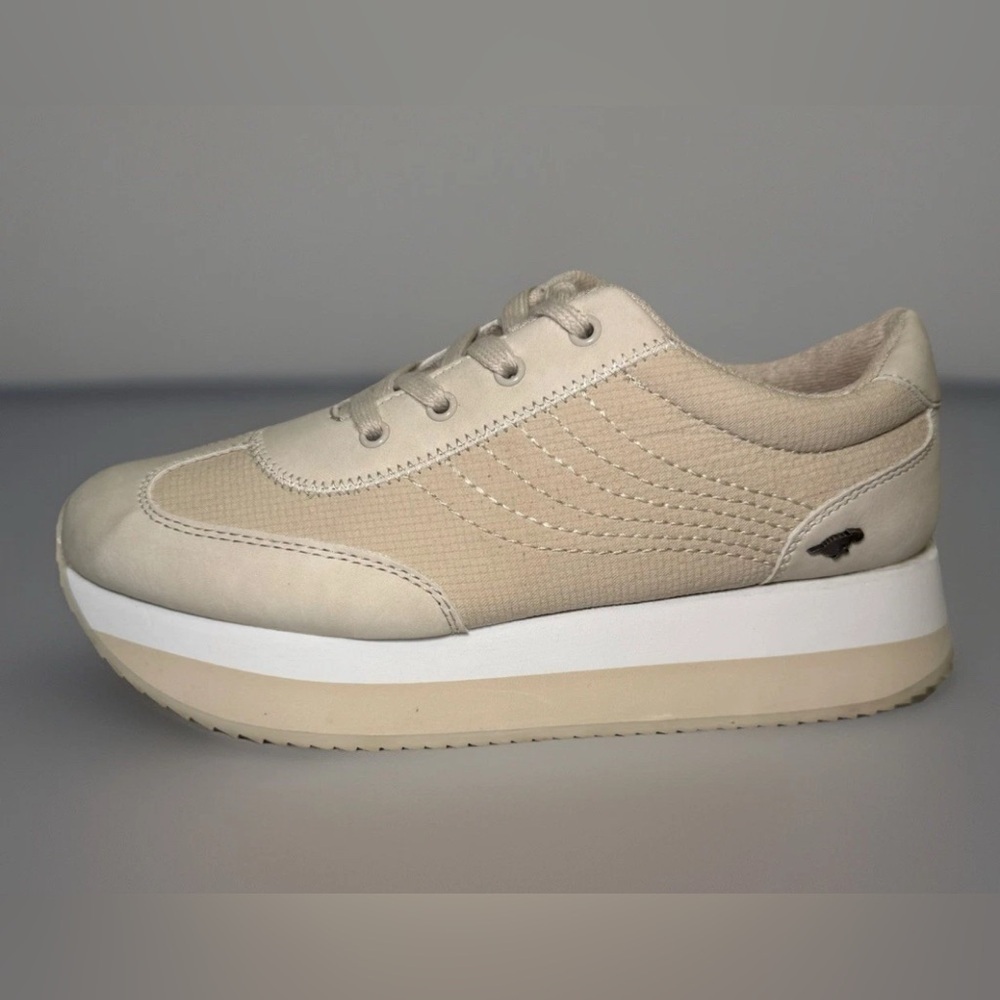 Rocket Dog Women Platform Sneakers Natural Size 8.5 Plush Foam